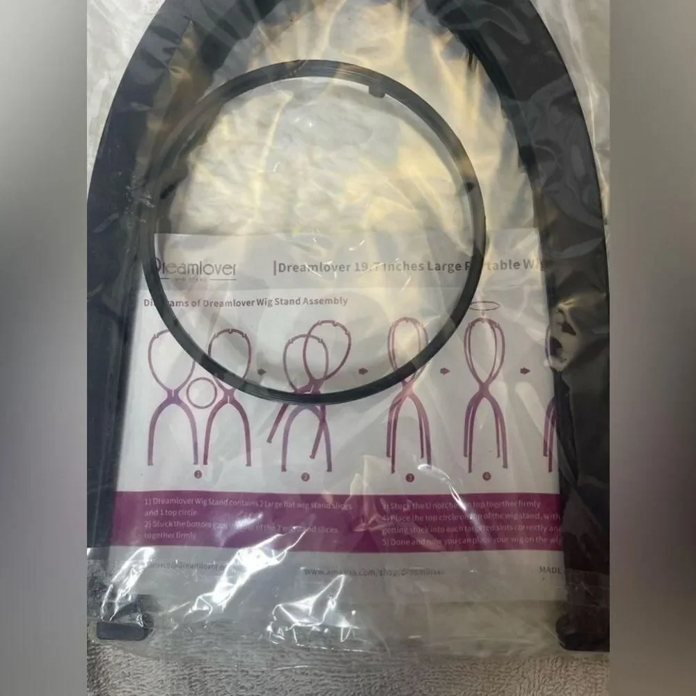 New‎ Wig stand